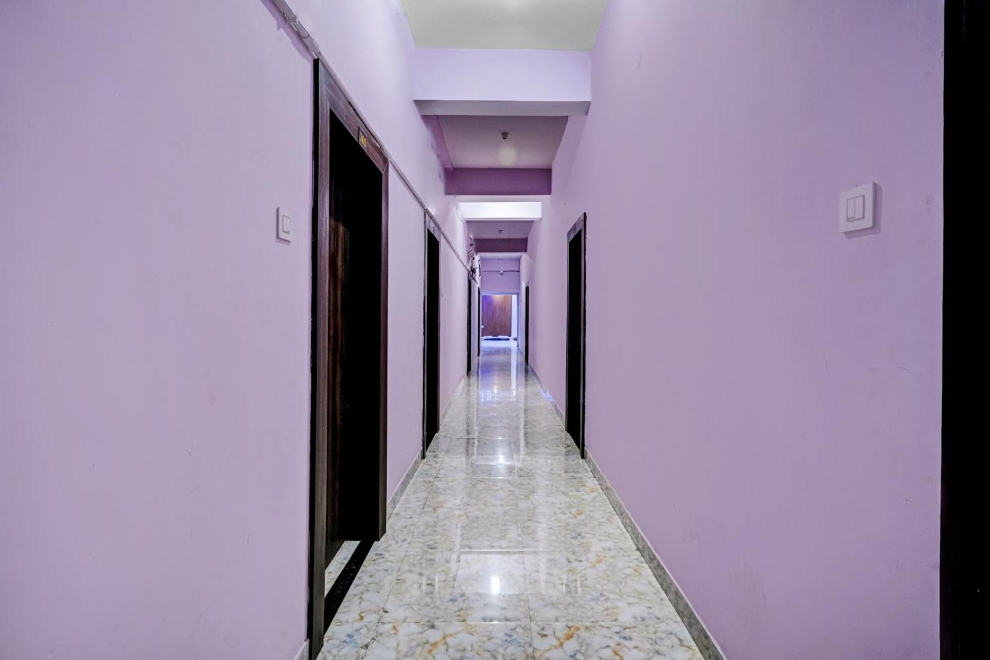 Oyo Flagship Hotel Ashok Vatika Banquet Hall Ráncsí Kültér fotó